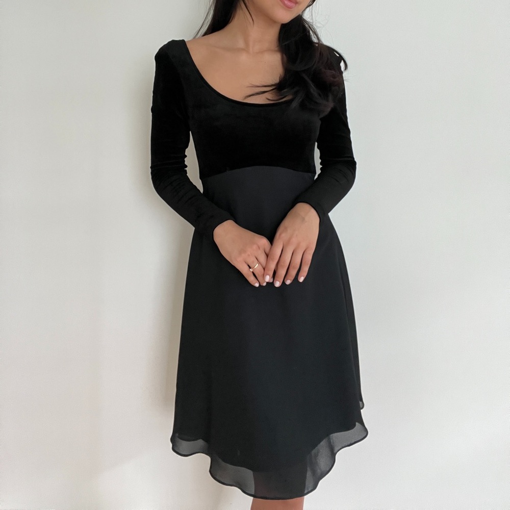 Vintage velvet long sleeve dress